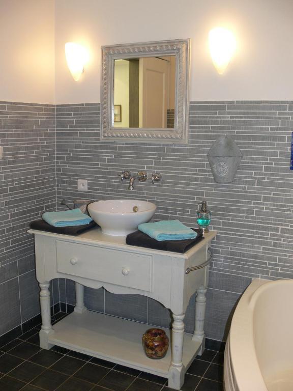 Maison D'Hote La Tourette キュキュニャン 部屋 写真