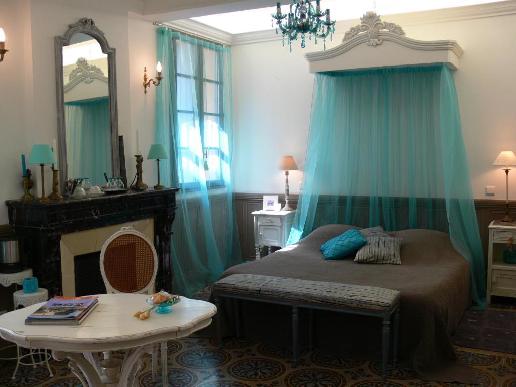 Maison D'Hote La Tourette キュキュニャン 部屋 写真