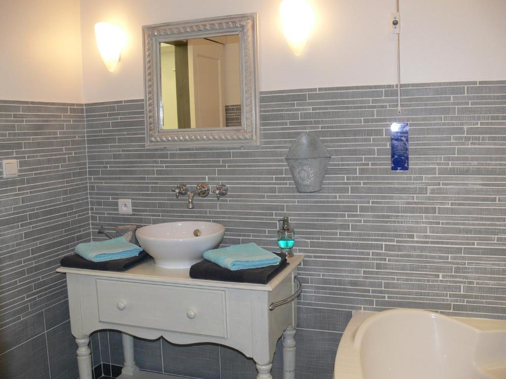 Maison D'Hote La Tourette キュキュニャン 部屋 写真