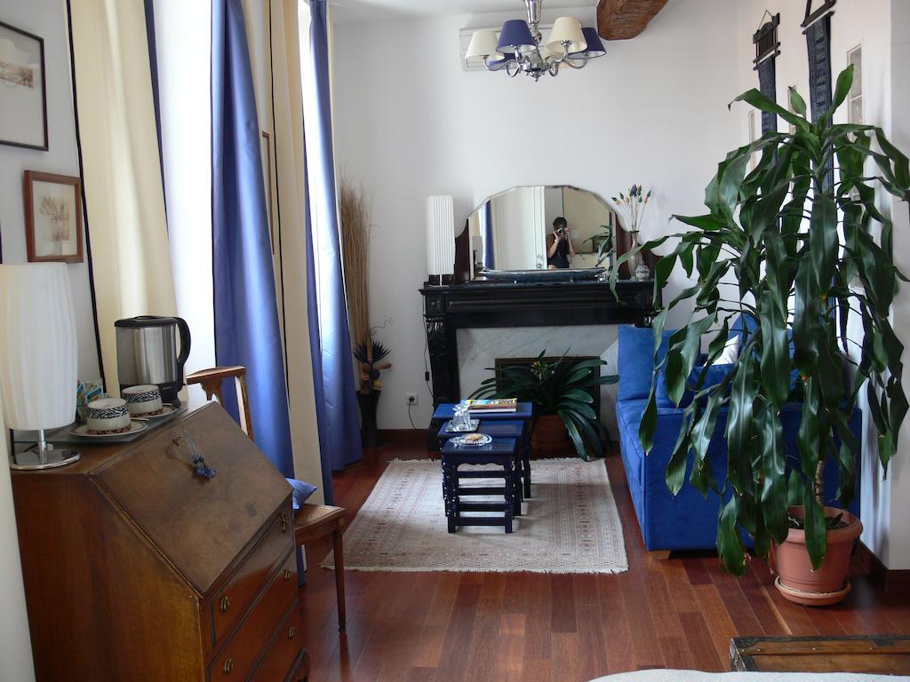Maison D'Hote La Tourette キュキュニャン 部屋 写真