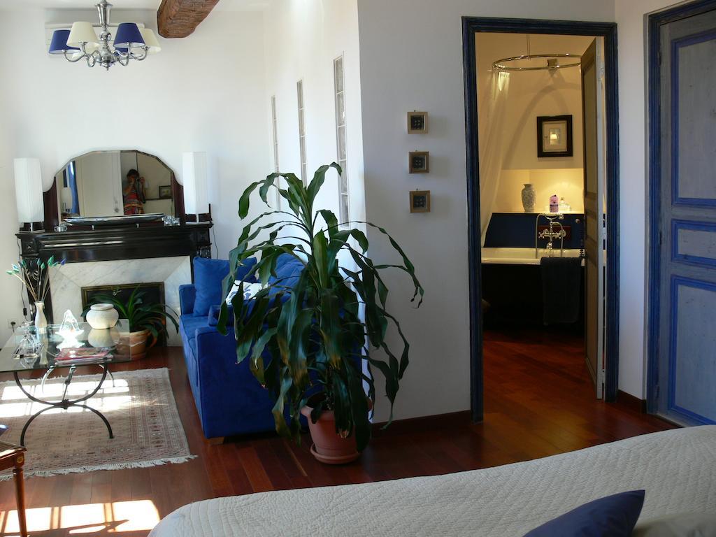 Maison D'Hote La Tourette キュキュニャン 部屋 写真